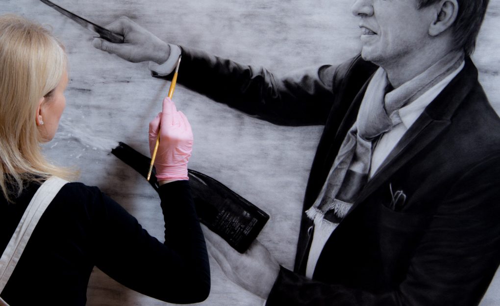 Dieses Bild hat ein leeres Alt-Attribut. Der Dateiname ist Auftragsmalerei-Jana-Geilhof-Detail-In-progress-1020x624.jpeg